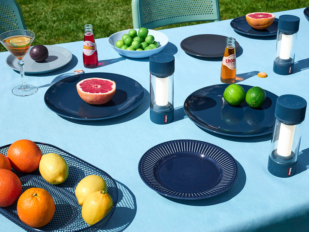 Mesa colorida preparada con productos Kenza