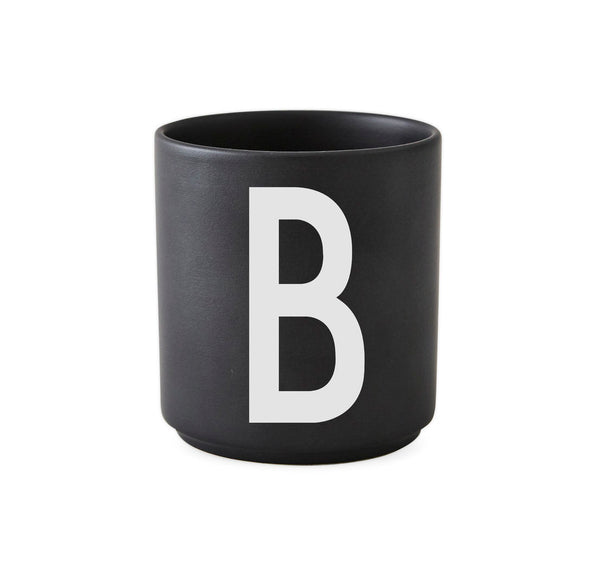 Taza negra de Porcelana Design Letters de la A a la Z - Elige tu letra!