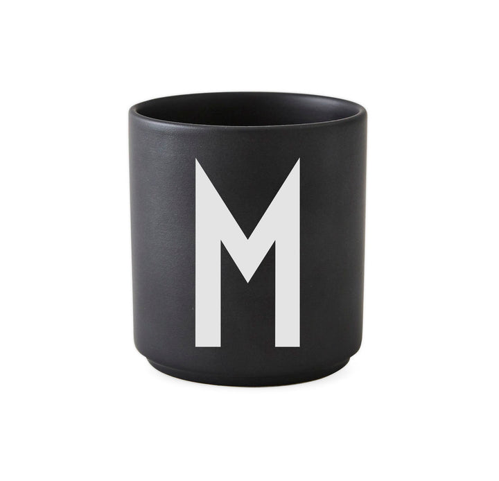 Taza con Letra M