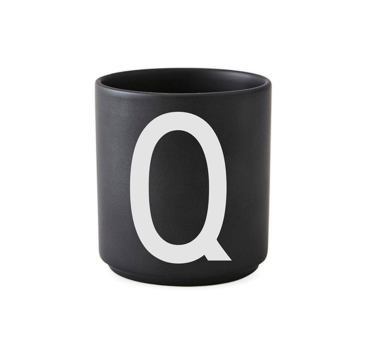 Taza con Letra Q