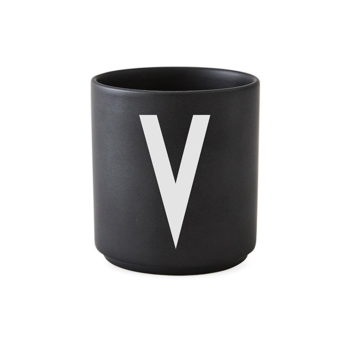 Taza con Letra V